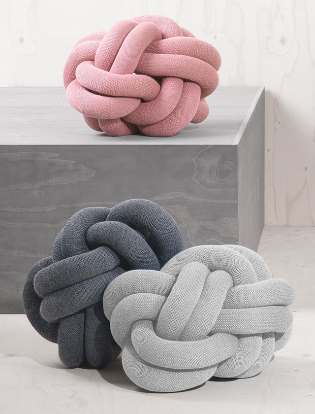 Knot Cushion von Design House Stockholm - Design Sofakissen Knoten