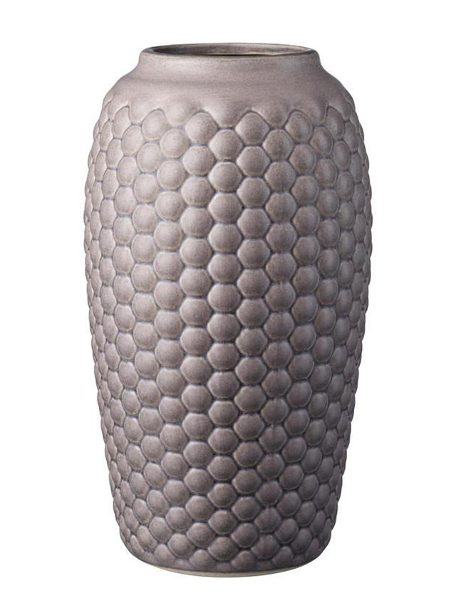 S8 Lupin Vase in Schmal mit einer Höhe von 44,5 cm ist in der attraktiven Farbe Warm Grey von FDB Møbler