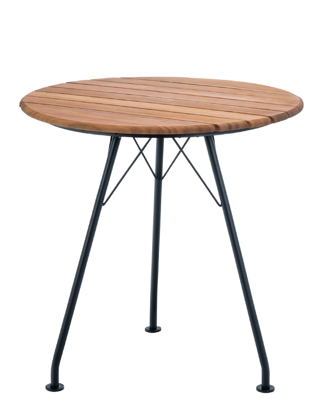 Circum Table mit Tischplatte mit Lamellen aus Bambus von HOUE