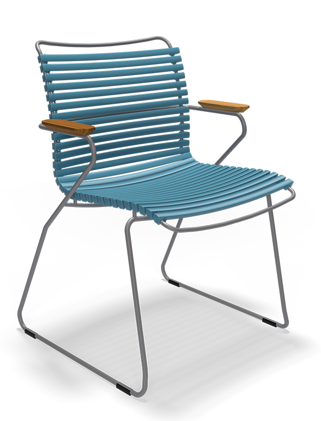 Click Dining Chair in Petrol - Farbnummer 77 - Design Gartenstuhl von HOUE aus Dänemark - Lamellen aus Kunststoff und pulverbeschichtetes Stahl