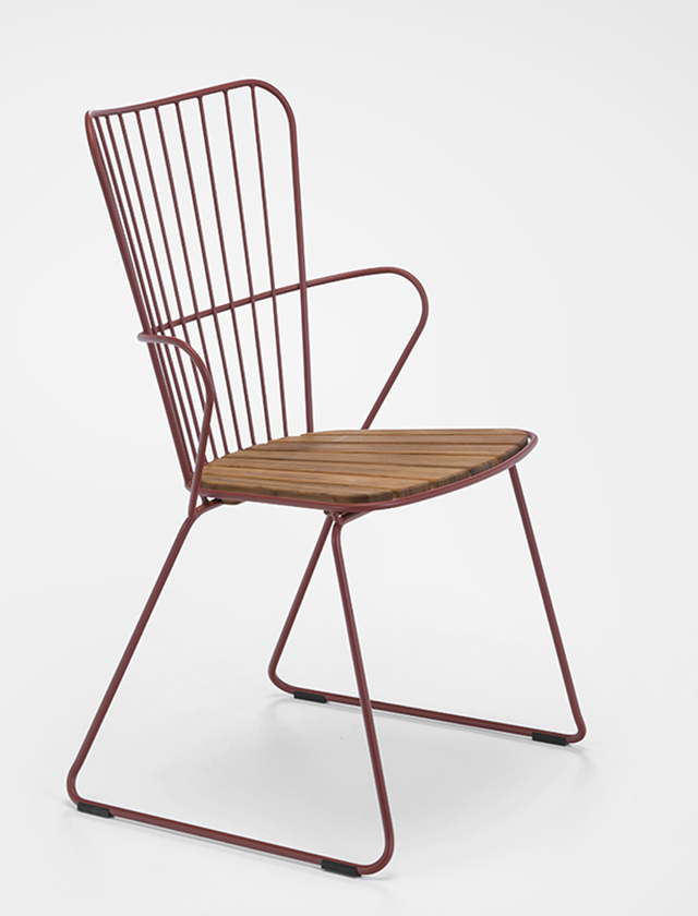 PAON Dining Chair in Paprika - Gartenstuhl aus Stahl & Bambus von HOUE in Rot