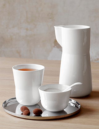 Kaolin Macchiato-Tasse & Cappuccino-Tasse mit Kaolin Krug von Kähler Design