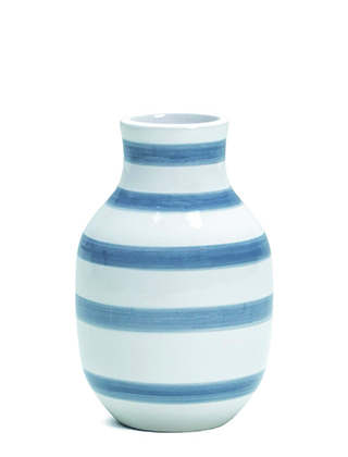 Omaggio Vase, klein in Light Blue von Kähler Design