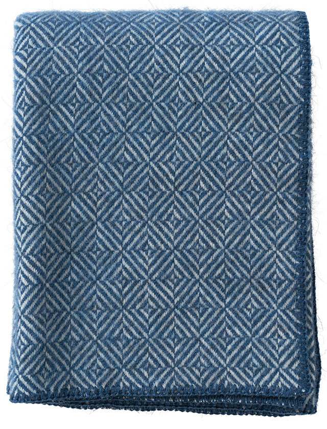 Diamonds Alpaca Wolldecke in der Farbe Sea Blue aus Klippan Yllefabrik