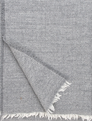 Sara Wolldecke aus 100% Lammwolle in der Farbe Grey von Lapuan Kankurit