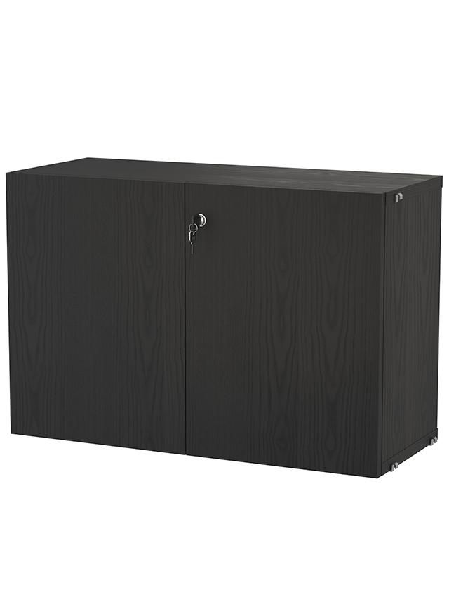 String Schrank mit Schloss in Schwarze Esche von String Furniture