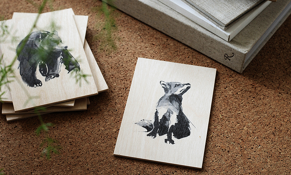 Plywood Cards von Teemu Järvi Illustrations - Illustrationen auf Brikenholz im Postkartenformat mit Fox & Gentle Bear